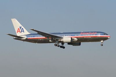 Kilas Balik Insiden American Airlines Flight 63 di 2001, Penerbangan yang Gagal Dibajak Gara-gara Bom Sepatu