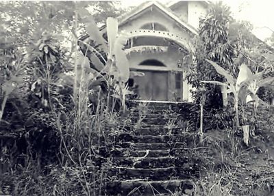 Cerita Seram Rumah Kosong Artis Terkenal di Sumedang: Dari Suara Aneh hingga Siluman yang Bikin Celaka