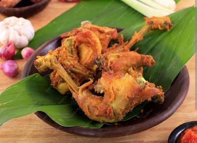 Mengulik Makna Simbolis di Balik Sajian Ingkung Ayam dalam Tradisi Nyadran