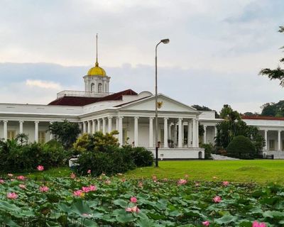 Istana Bogor Miliki 8  Kisah Mistis dari Tentara Belanda yang Ditumbalkan Hingga Suara Misterius Serta Pemberian Sajen di Setiap Sudut