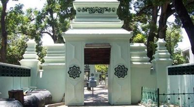 Panduan Ziarah Makam Wali Menurut Islam