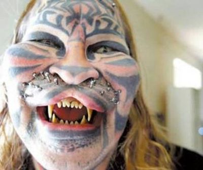 Mengenal Dennis Avner, Manusia Kucing yang Hidupnya Berakhir Tragis