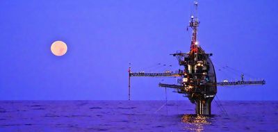 Mengenal kapal FLIP, Satu-satunya Kapal yang Melaut Secara Vertikal
