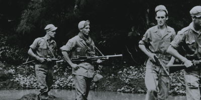Faktor Runtuhnya Kekuasaan Kolonial Belanda di Indonesia: Dari Pergerakan Nasional hingga Dampak Perang Dunia II