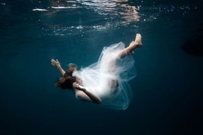 6 Arti Mimpi Tenggelam di Laut Menurut Primbon Jawa, Pertanda Apa?