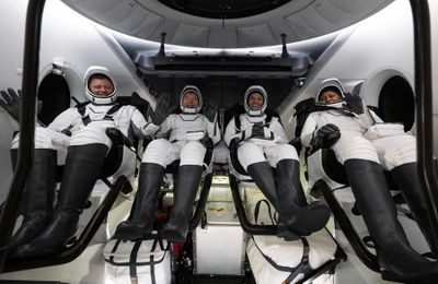 Setelah 232 Hari di Luar Angkasa, 4 Astronot Balik ke Bumi dengan Pesawat Dragon SpaceX 