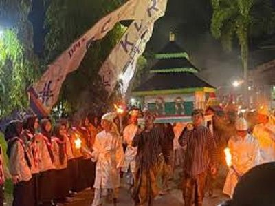 Prosesi Grebeg Besar di Demak, dari Tumpeng Sanga hingga Penjamasan Pusaka