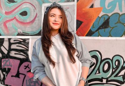 Penjelasan Nathalie Holscher Belum Hapus Tato di Bagian Dada