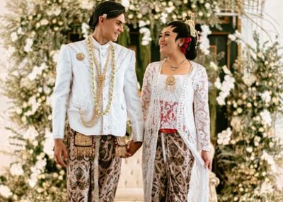 Amanda Gonzalez Resmi Dinikahi Pesepak Bola Christian Rontini, Khidmat dengan Adat Jawa