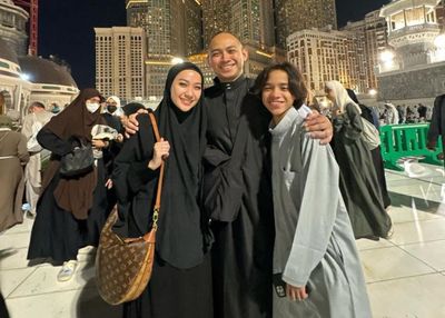 Deretan Artis Indonesia yang Rayakan Tahun Baru di Tanah Suci, Ada BCL hingga Ria Ricis