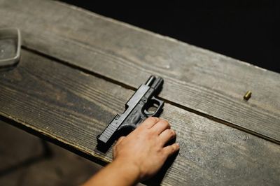 Polisi Cari Senpi Ghatan Saleh, Ngakunya Sudah Dibuang di Kali Ciliwung