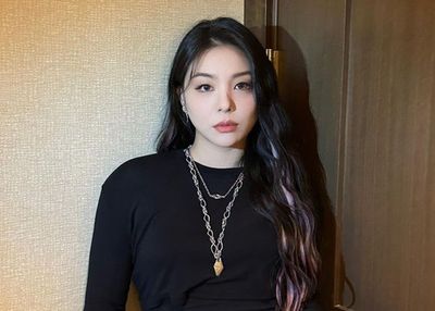Kabar Bahagia, Penyanyi Solo Ailee akan Menikah dengan Pacarnya yang Non-Seleb
