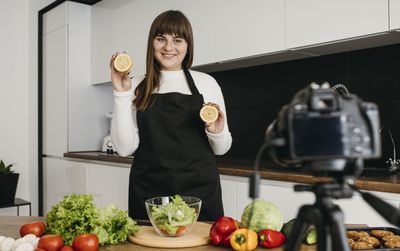 Food Vlogger Farida Nurhan dan Nex Carlos Memiliki Bisnis Kuliner Terbaru, Cabangnya Dimana Saja?