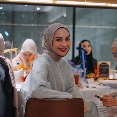 Irananda Kepergok Hadiri Acara Bersama Sang Suami, Netizen: Jilat Ludah Sendiri Emang Nikmat