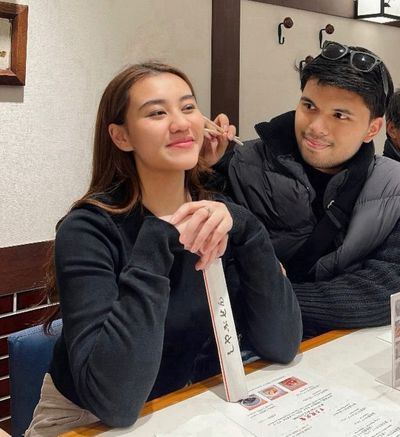 Thariq Halilintar Gandeng Pacar Barunya di Award Pasangan Tersilet , Netizen: Tahun Depan Sama Siapa Lagi?
