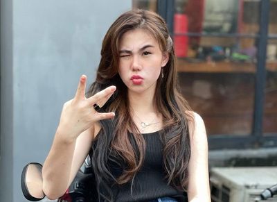 Zoe Levana Dipanggil Polisi Untuk Klarifikasi, Netizen: Pakaiannya Kaya Mau Debut Kpop