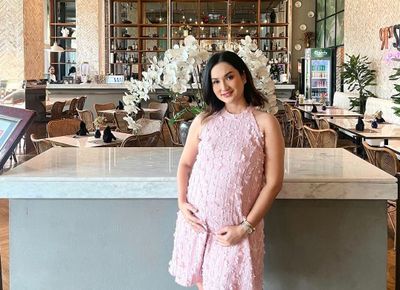 Pasca Bercerai, Tengku Dewi Pilih Fokus Melahirkan dan Putus Komunikasi dengan Andrew Andika