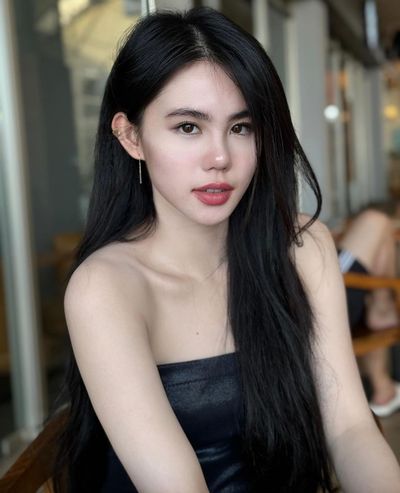 Zoe Levana Klarifikasi Soal Video Viral Diduga CIuman dengan Gus Zizan, Ternyata Begini!