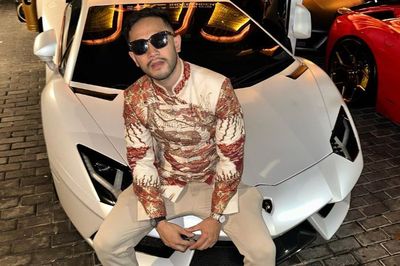 Profil dan Agama Bobby Saputra yang Mengaku Anak Bos Pemilik Aqua