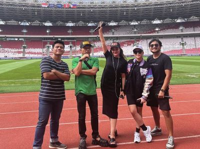 Soal Anang - Ashanty Nyanyi usai Laga Timnas Indonesia, Netizen: Panitianya Kocak!