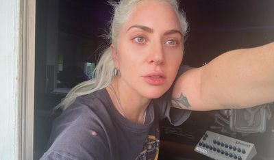 Disebut Tak Akan Terkenal, Lady Gaga Respon Pedas Grup Haters Teman Sekolahnya di Facebook