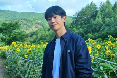 Profil Lengkap Jung Hae In, Pasangan Jung So Min dalam Drama Love Next Door