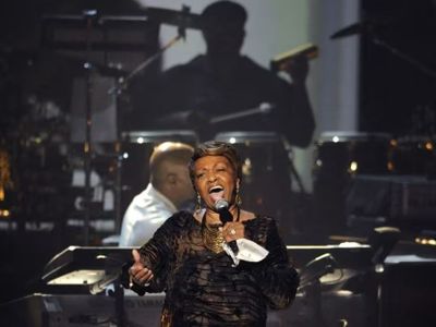 Cissy Houston, Penyanyi dan Ibu Whitney Houston Meninggal Dunia