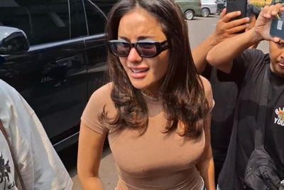 Nikita Mirzani Penuhi Panggilan Polisi dalam Babak Baru Kasus Pemaksaan Aborsi