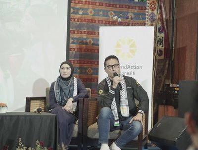 Konflik Berkepanjangan, Arie Untung dan Istri Berikan Bantuan untuk Palestina