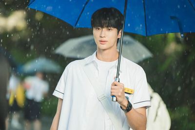 Aktor Byeon Woo Seok Ajukan Tuntutan Pidana Usai Jadi Korban Cyberbullying