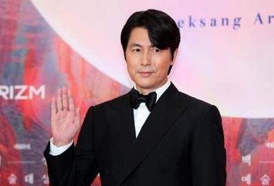 Bintang Korea Selatan Jung Woo-sung Minta Maaf Usai Terlibat Skandal Anak di luar Nikah