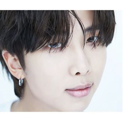 RM BTS Tulis Pesan Menyentuh untuk Penggemar saat Jalani Wamil