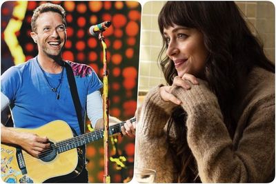 Chris Martin dan Dakota Johnson Tepis Rumor Putus, Terlihat Mesra Saat Kencan di India