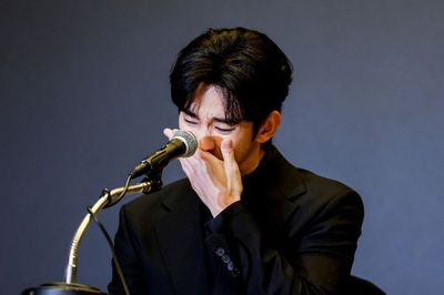 Kim Soo Hyun Terlilit Masalah, Drakor Knock Off Ditunda Tanpa Batas Waktu