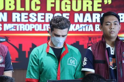 Fachri Albar Resmi Jadi Tersangka Narkoba, Kini Ditahan!