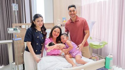 Selamat! Siti Badriah dan Krisjiana Baharudin Dikaruniai Anak Kedua