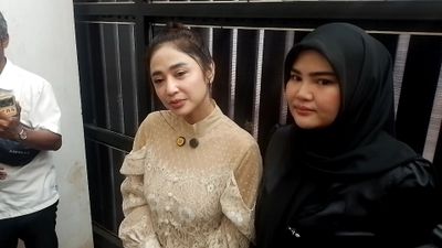 Cerita Dewi Perssik Kurban 17 Ekor Kambing di Idul Adha 1446H, Ada yang Sembelih Sendiri