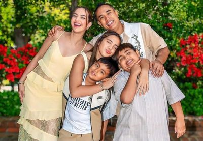 Gaya Parenting Nia Ramadhani Tuai Pujian dari Warganet: Jadi Anak Bisa Mandiri!