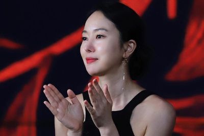 Artis Korea Yoon Jin Seo Umumkan Hamil Anak Pertama