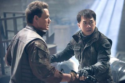 Review Hidden Strike : Film Terbaru Jackie Chan yang Manis di Chemistry, Namun Pahit di CGI