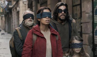Review Bird Box Barcelona : Gak Lebih Seru dari Film Pertamanya