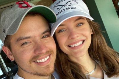 Congrats! Dylan Sprouse dan Barbara Palvin Menikah di Hungaria