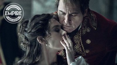 Tanpa Settingan, Vanessa Kirby Ditampar Beneran Oleh Joaquin Phoenix di set Film Napoleon