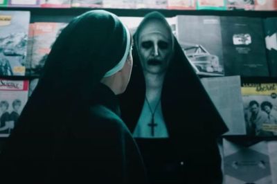 Pemeran Valak Gugat Warner Bros karena Gak Transparan Terkait Keuntungan Penjualan Merchandise The Conjuring