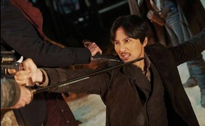 Review Song of the Bandits : Bandit dan Tentara Bukanlah Tandingan Kim Nam Gil