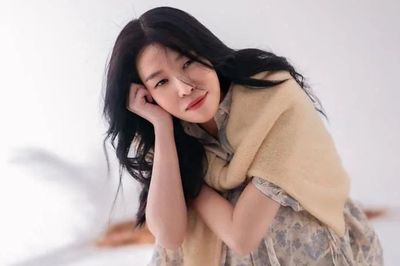 Pemeran Hometown Cha-Cha-Cha Cha Chung Hwa Umumkan Akan Menikah dengan Kekasih Lebih Muda