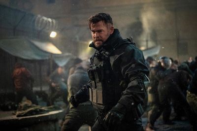 Bos Netflix Konfirmasi Extraction 3, Penulis Naskahnya Lagi Dicari