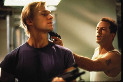 Netizen Tetap Ngotot Sebut Die Hard adalah Film Natal Walaupun Bruce Willis Bilang Bukan