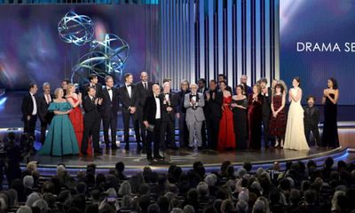 Mengapa Emmy Awards 2023 Dilaksanakan pada 2024?