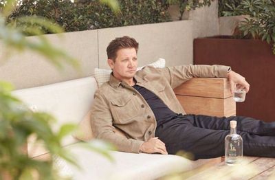 Jeremy Renner Ngaku Pandangan Hidup Berubah setelah Sembuh dari Kecelakaan Mengerikan: Saya Telah Diberkati